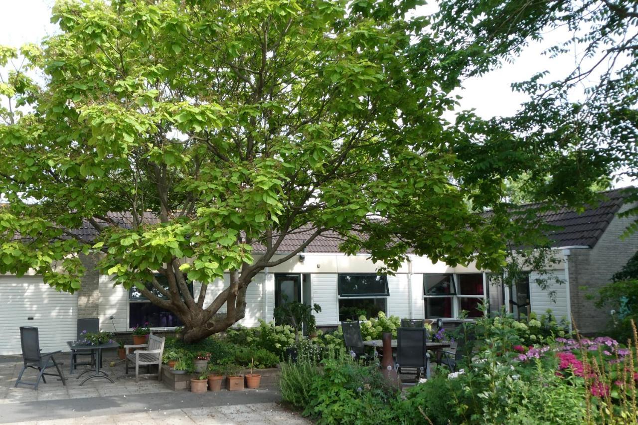 Huis Bij De Catalpa Dordrecht Bagian luar foto